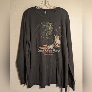 district Xl Black Long Sleeve Graphic Tee Preown